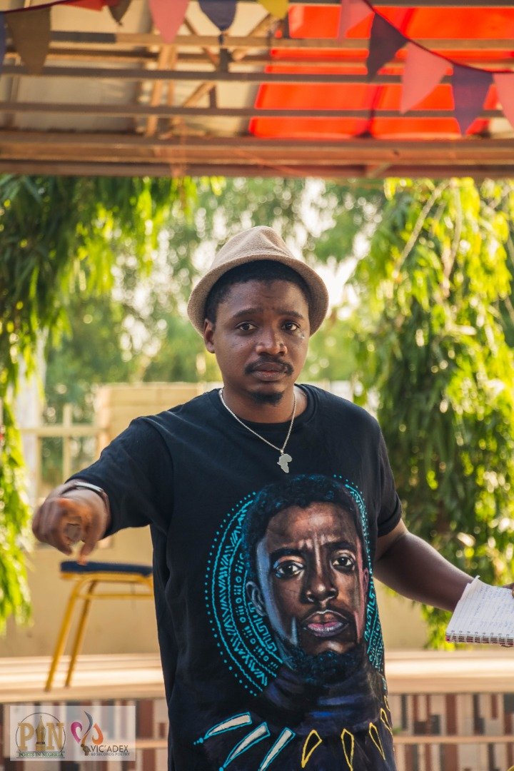 Vic’Adex speaking at Open Mic Maiduguri